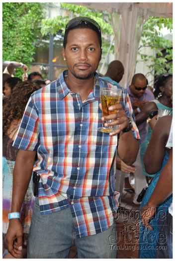 indigo_2010-202