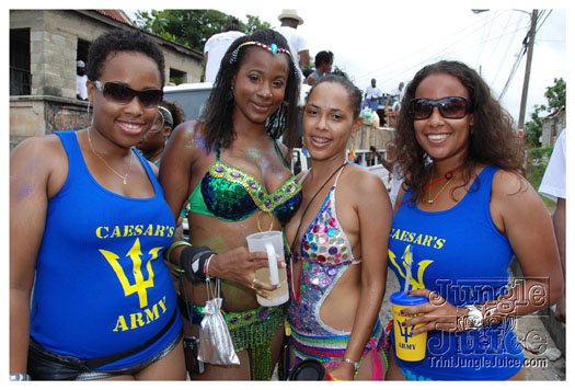 kadooment_day_2010_pt1-121