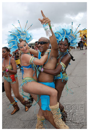 kadooment_day_2010_pt1-169