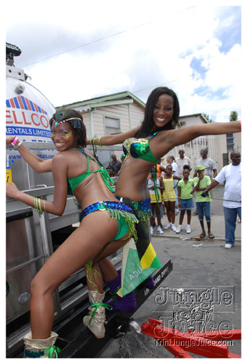 kadooment_day_2010_pt1-216