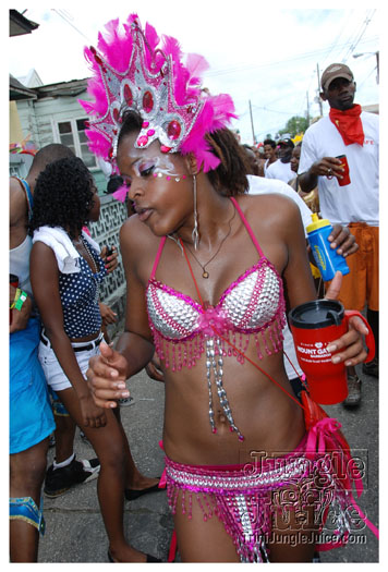 kadooment_day_2010_pt1-245