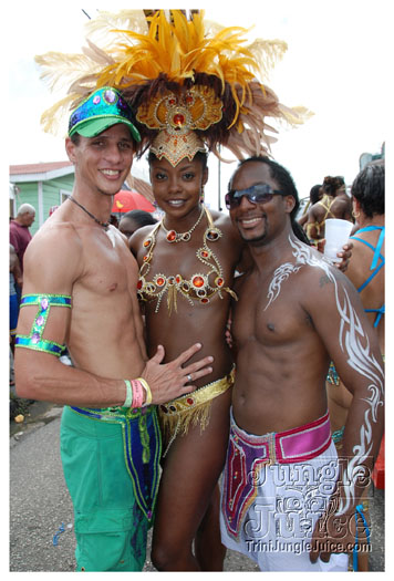 kadooment_day_2010_pt1-257