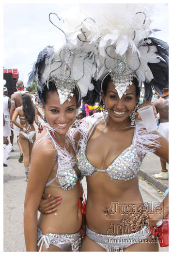 kadooment_day_2010_pt2-088