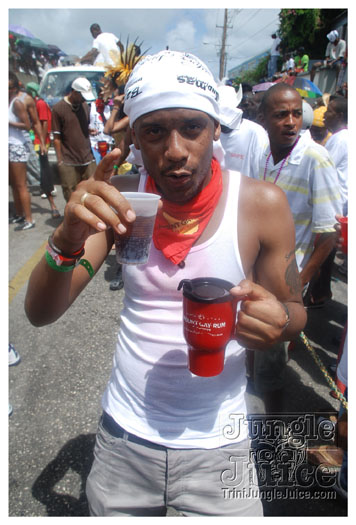 kadooment_day_2010_pt3-165