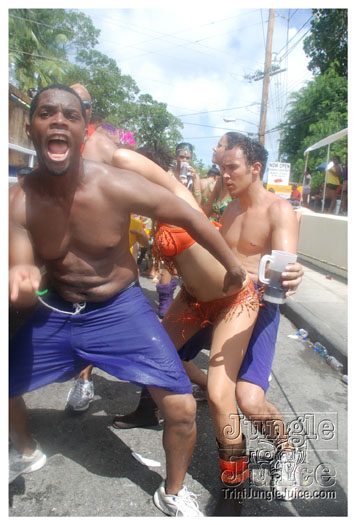 kadooment_day_2010_pt3-179