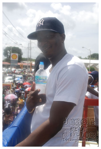 kadooment_day_2010_pt3-186