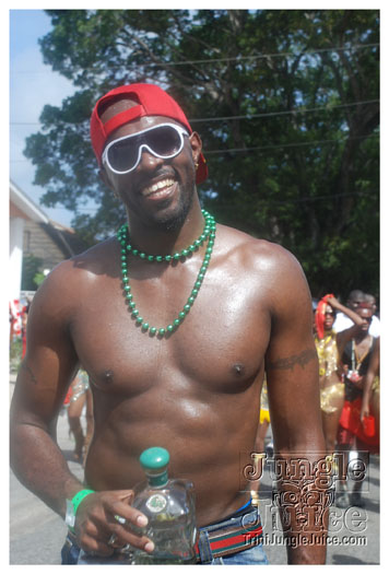 kadooment_day_2010_pt3-205