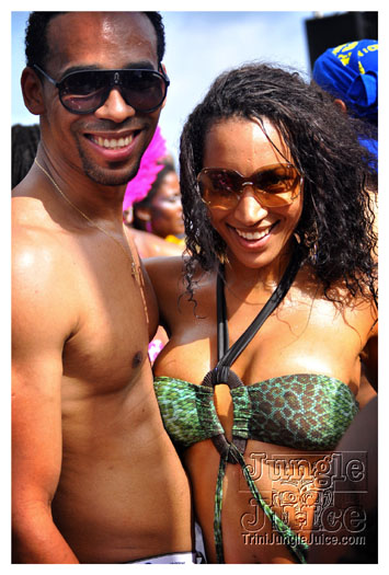 kadooment_day_2010_pt4-292