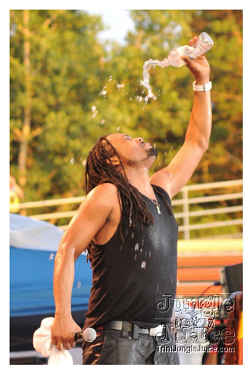 machel_six_flags_2010-209