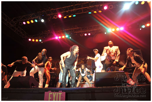 machel_six_flags_2010-271