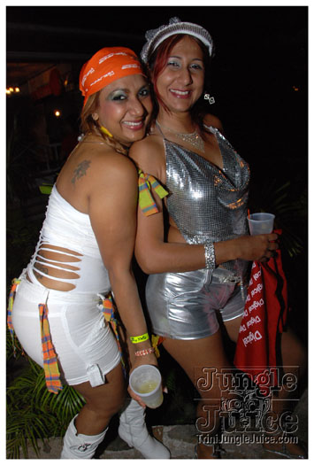 mania_2010-070