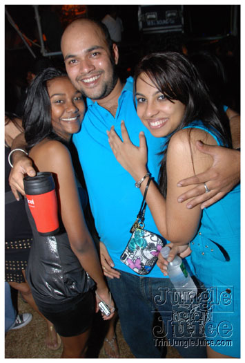 mania_2010-082