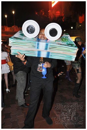 mask_halloween_2010-109
