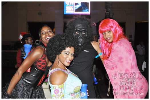 mask_halloween_2010-149