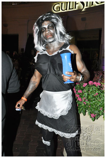 mask_halloween_2010-153