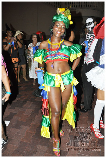 mask_halloween_2010-172