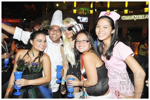 mask_halloween_2010-178