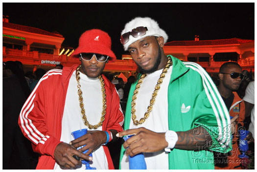 mask_halloween_2010-179