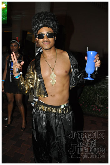 mask_halloween_2010-215