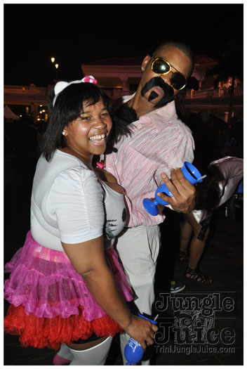 mask_halloween_2010-233