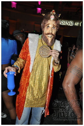 mask_halloween_2010-243