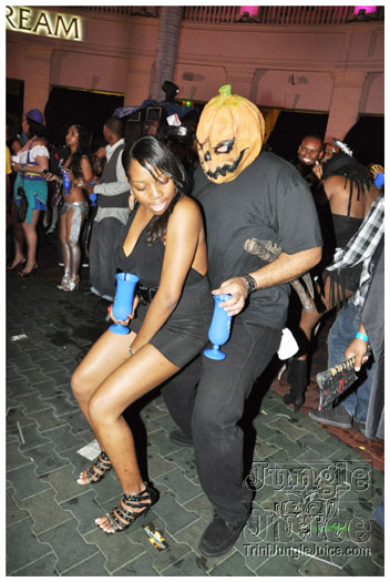 mask_halloween_2010-250