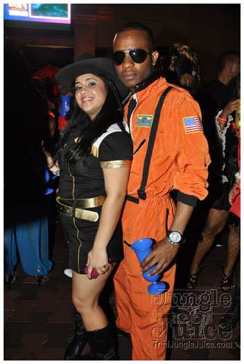 mask_halloween_2010-256