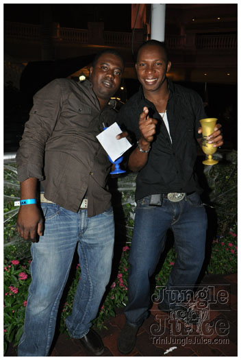 mask_halloween_2010-261