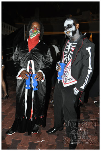 mask_halloween_2010-262