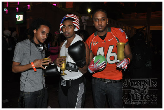 mask_halloween_2010-263