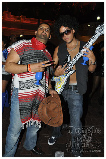 mask_halloween_2010-268