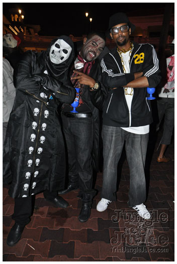 mask_halloween_2010-274