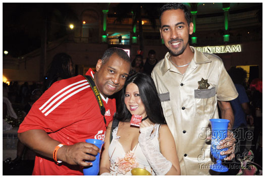 mask_halloween_2010-287