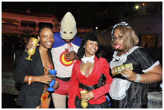 mask_halloween_2010-288