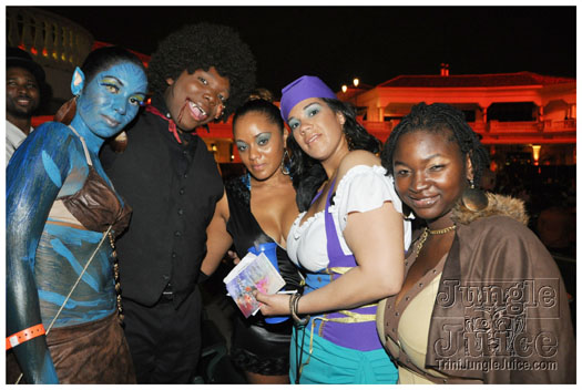 mask_halloween_2010-295