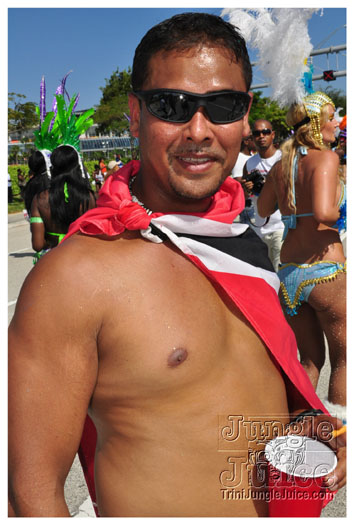 miami_cval_parade_2010_pt1-106
