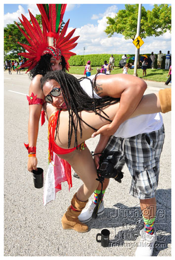 miami_cval_parade_2010_pt1-110
