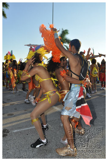 miami_cval_parade_2010_pt2-302