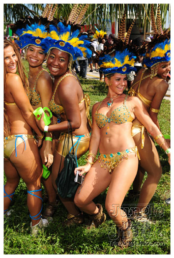 miami_cval_parade_2010_pt4-152