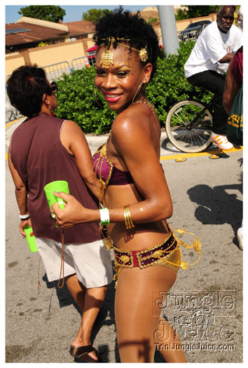 miami_cval_parade_2010_pt4-161