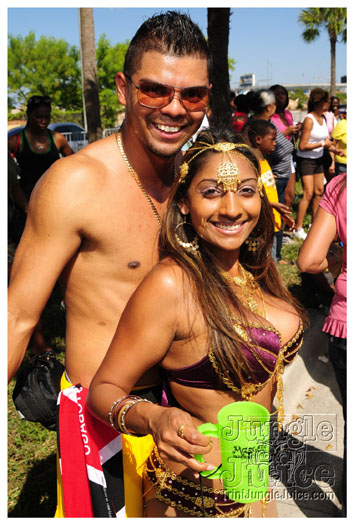 miami_cval_parade_2010_pt4-165
