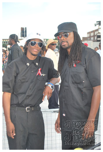 pan_alive_2010-013