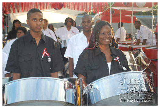 pan_alive_2010-030