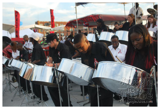 pan_alive_2010-073