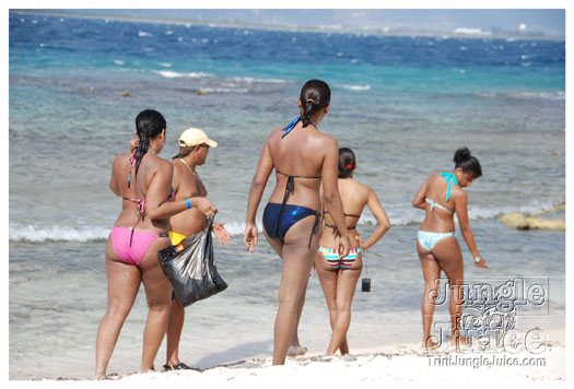 soca_at_de_sandbar_apr7-130