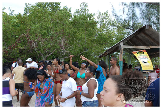 soca_at_de_sandbar_apr7-156