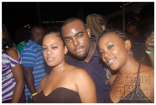 unfaithful_2010-046