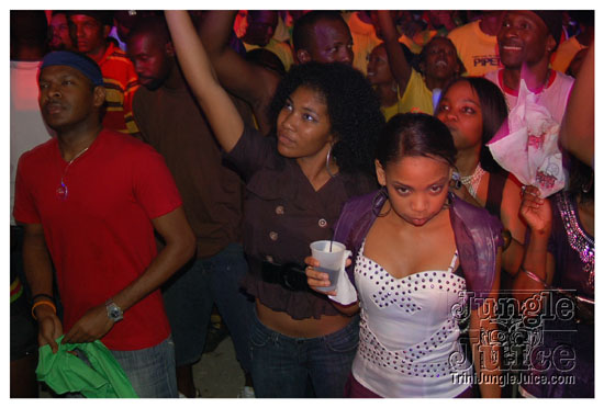 uwi_splash_2010-111