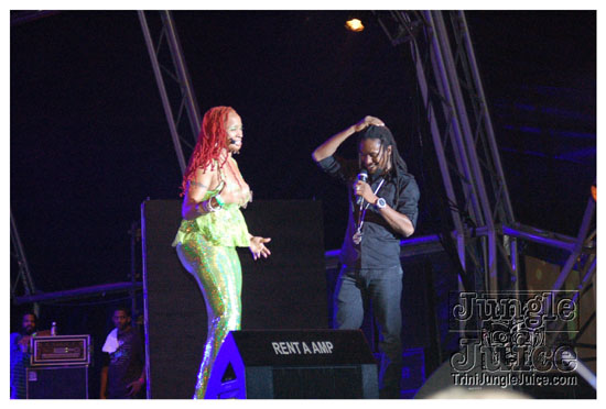 uwi_splash_2010-153