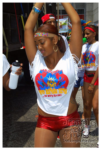 atl_carnival_parade_2011_part1-074